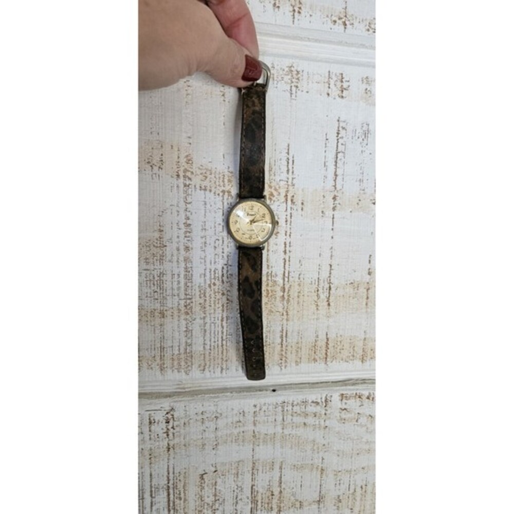 Vintage Vivani Ladies Quartz Watch Gold Tone Leather band - Picture 1 of 6